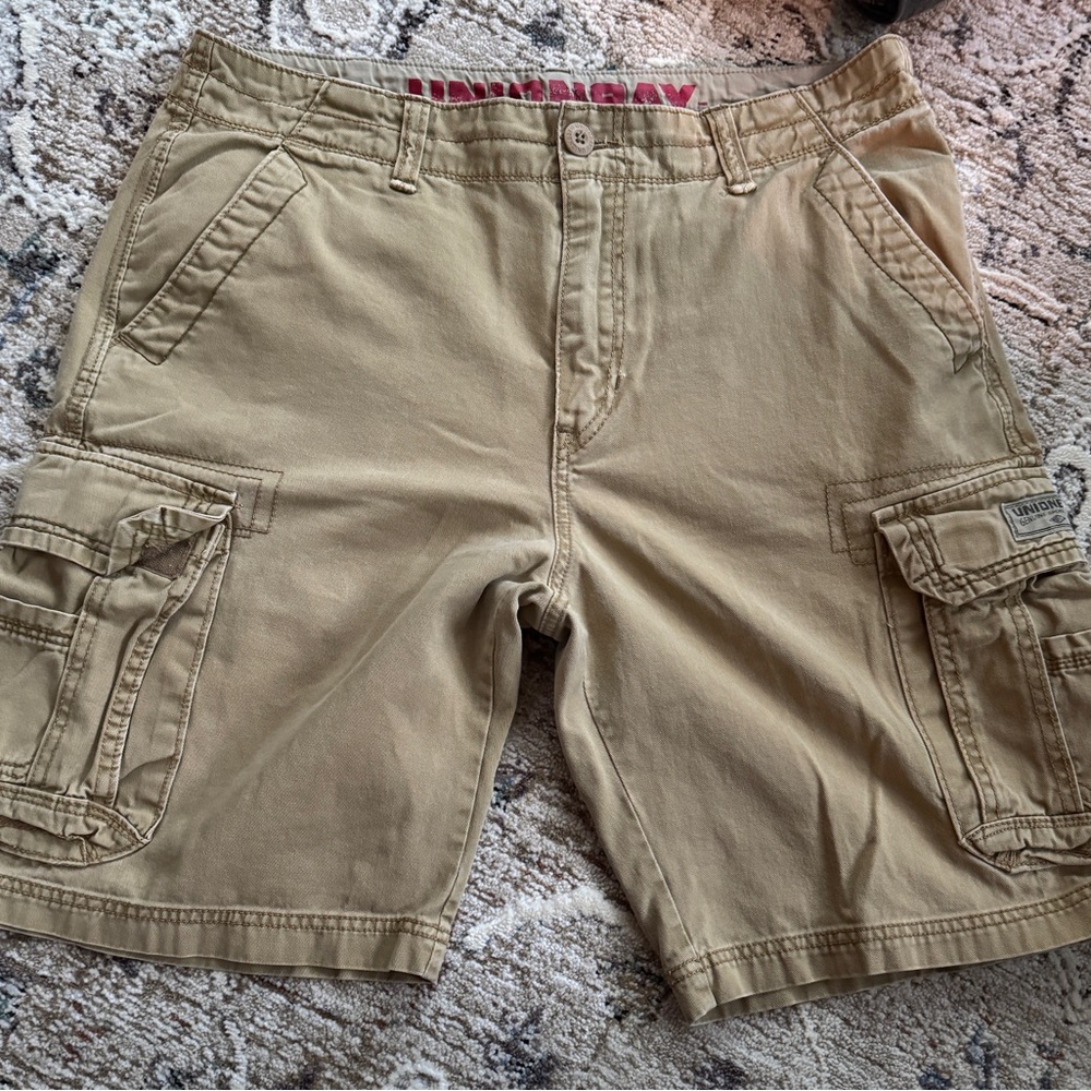 UNIONBAY Tan Cargo Shorts Classic Casual Style